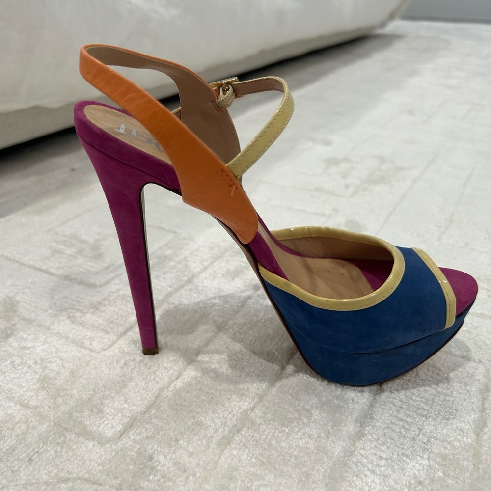 Idoré Colorblocked Heels - Picture 6 of 7
